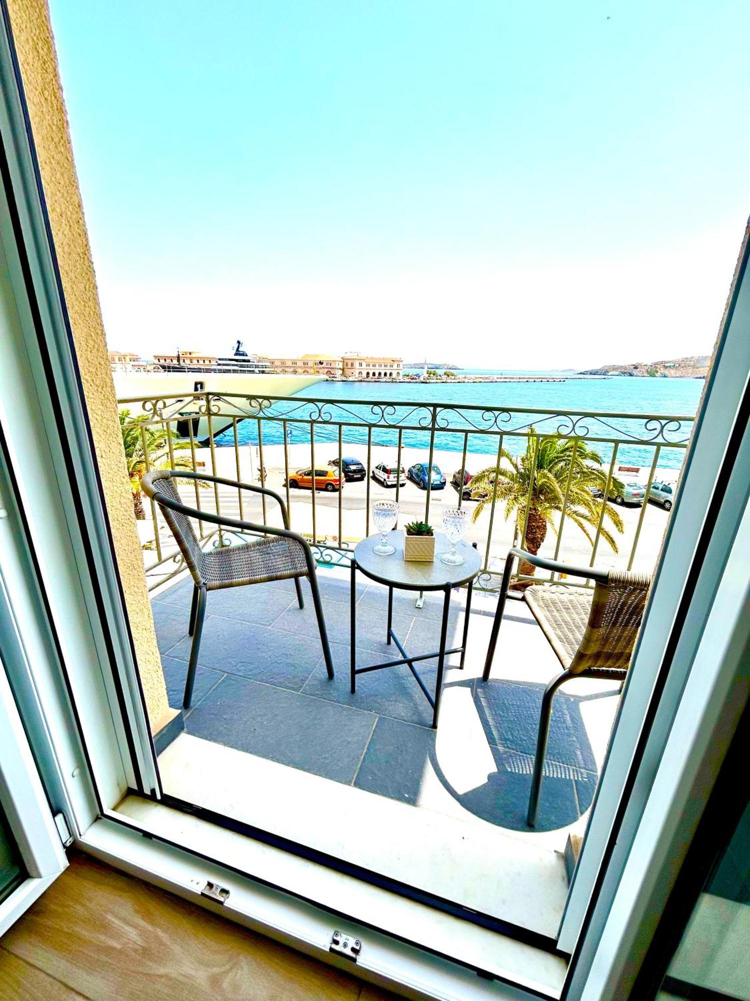 Emilia Suites Ermupoli Exteriér fotografie